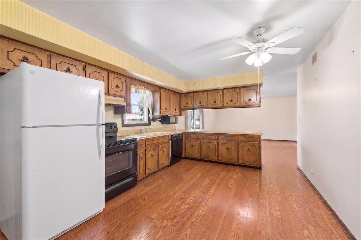 2021 Glenwood Avenue, Joliet, IL 60435