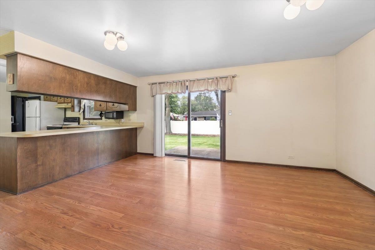 2021 Glenwood Avenue, Joliet, IL 60435