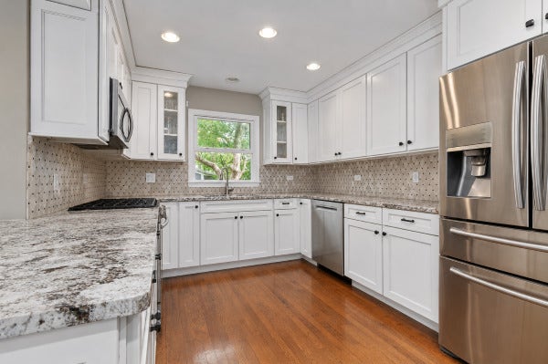 1305 Dancer Court, Libertyville, IL 60048 1305 Dancer Court, Libertyville, IL 60048