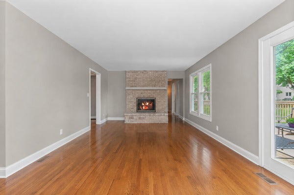 1305 Dancer Court, Libertyville, IL 60048 1305 Dancer Court, Libertyville, IL 60048
