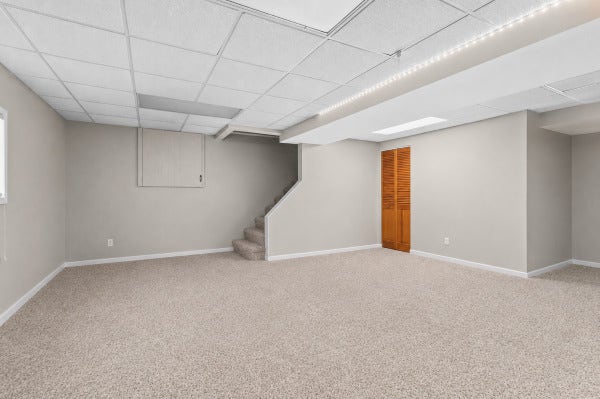 1305 Dancer Court, Libertyville, IL 60048 1305 Dancer Court, Libertyville, IL 60048