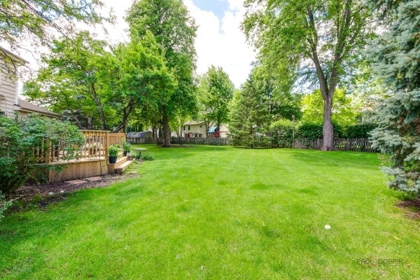 1305 Dancer Court, Libertyville, IL 60048 1305 Dancer Court, Libertyville, IL 60048