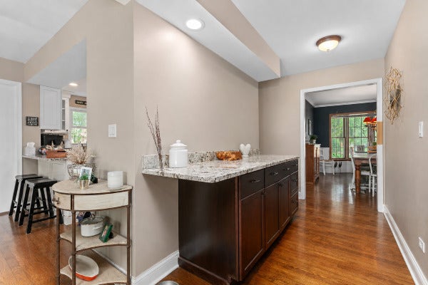 1305 Dancer Court, Libertyville, IL 60048 1305 Dancer Court, Libertyville, IL 60048