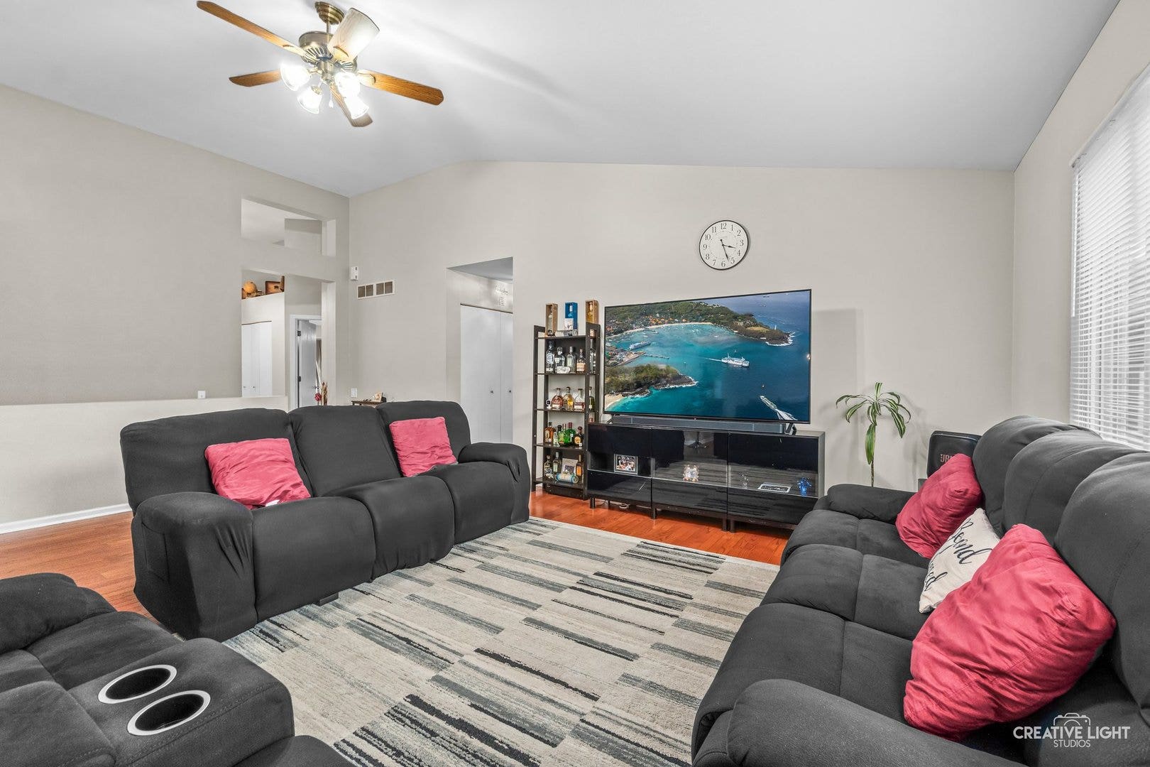 2377 Coral Cove, Elgin, IL 60123 2377 Coral Cove, Elgin, IL 60123