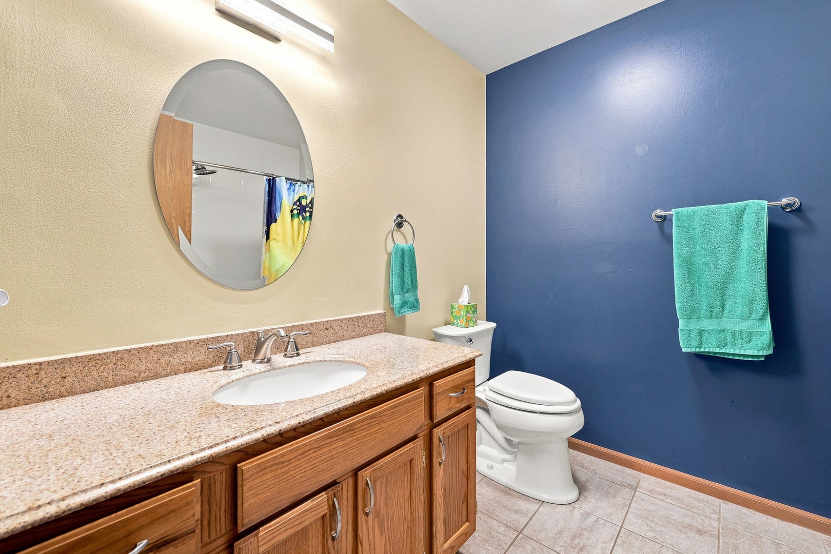 305 N Airlite Street, #A, Elgin, IL 60123 305 N Airlite Street, #A, Elgin, IL 60123