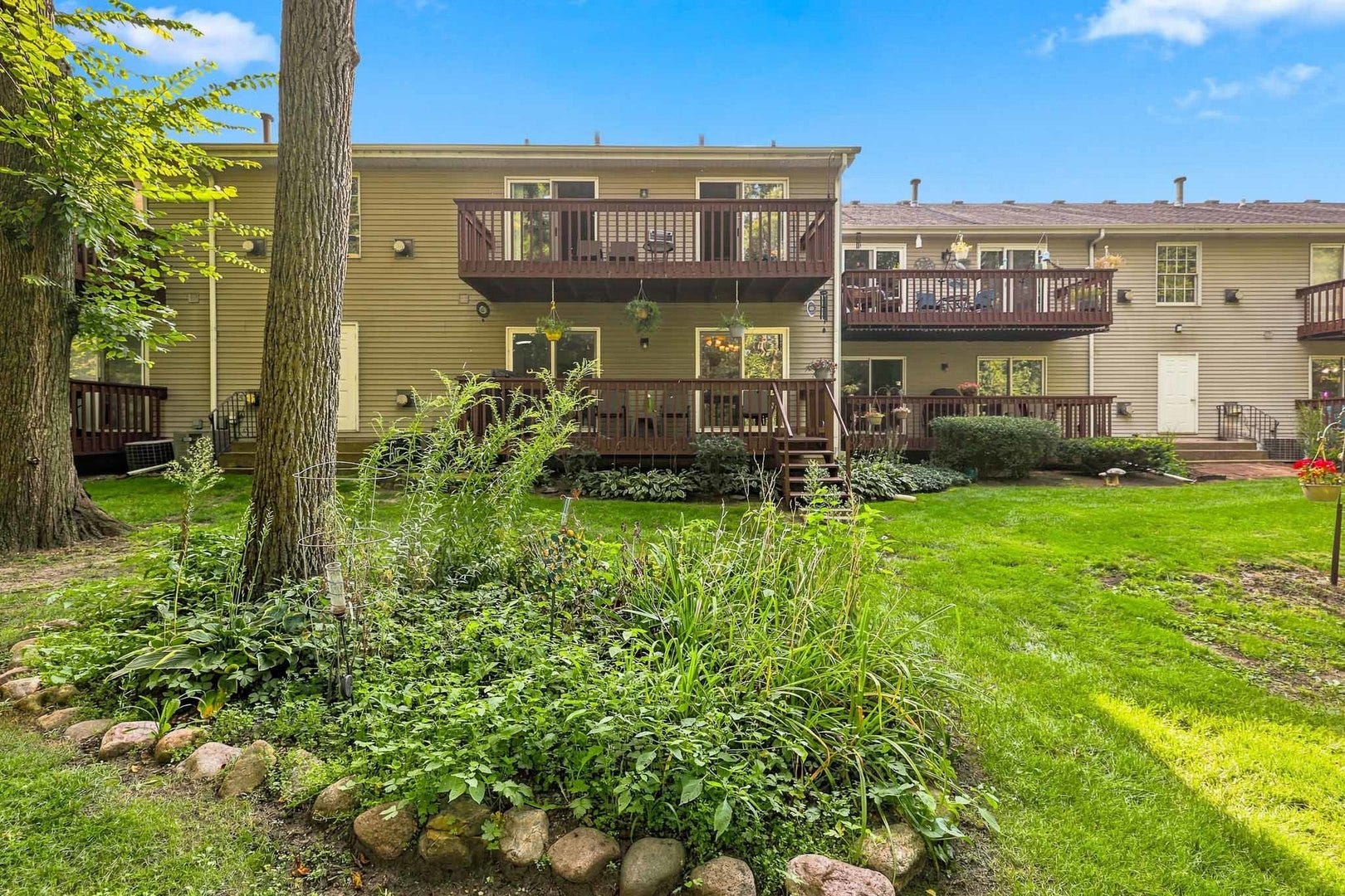 305 N Airlite Street, #A, Elgin, IL 60123 305 N Airlite Street, #A, Elgin, IL 60123
