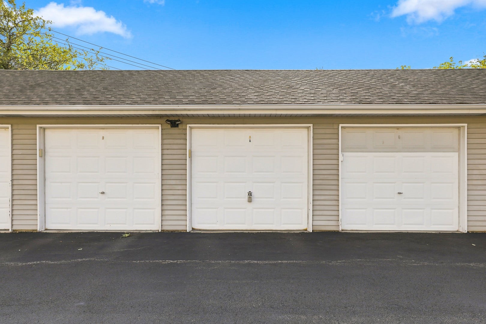 305 N Airlite Street, #A, Elgin, IL 60123 305 N Airlite Street, #A, Elgin, IL 60123