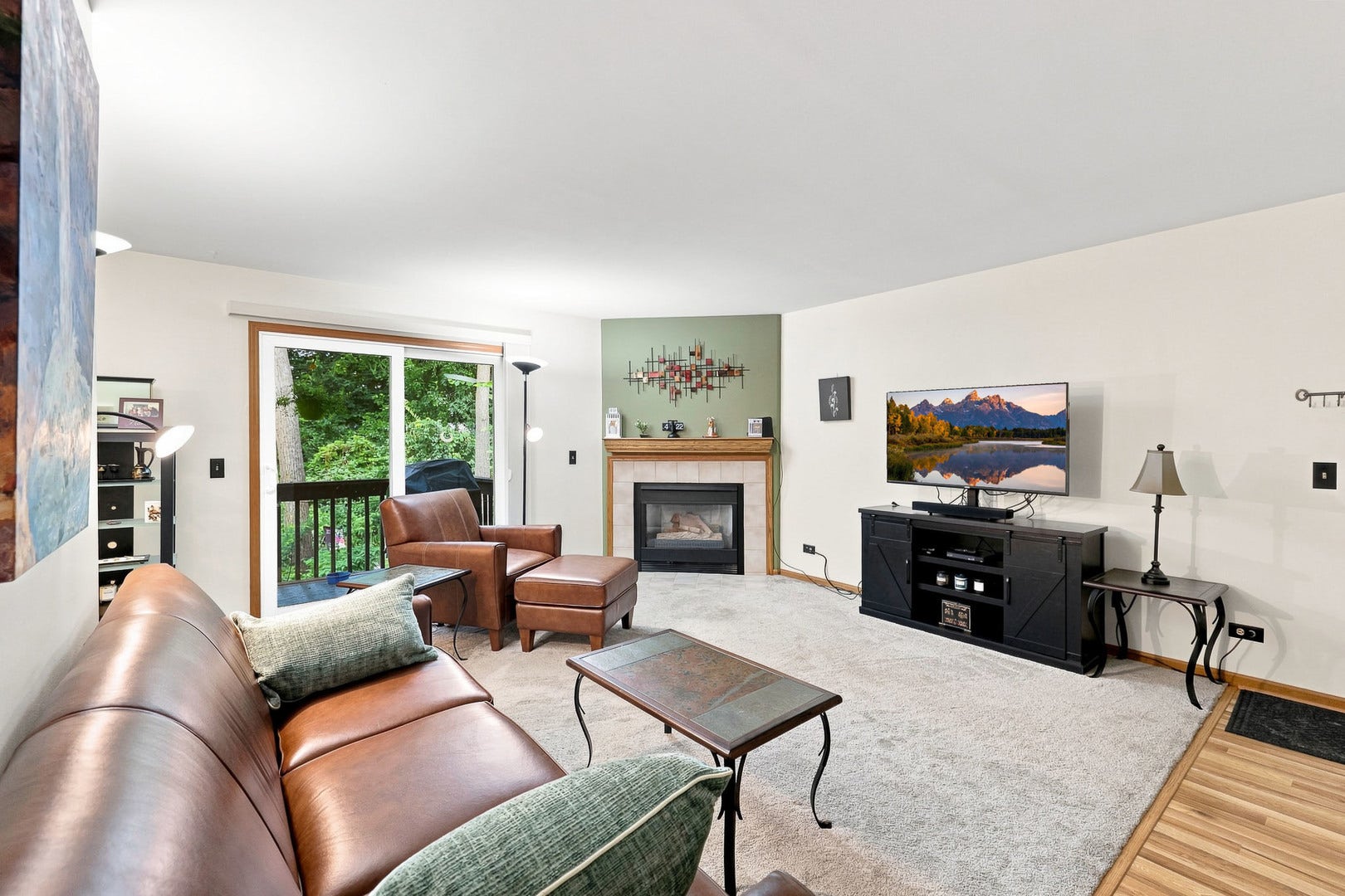 305 N Airlite Street, #A, Elgin, IL 60123 305 N Airlite Street, #A, Elgin, IL 60123