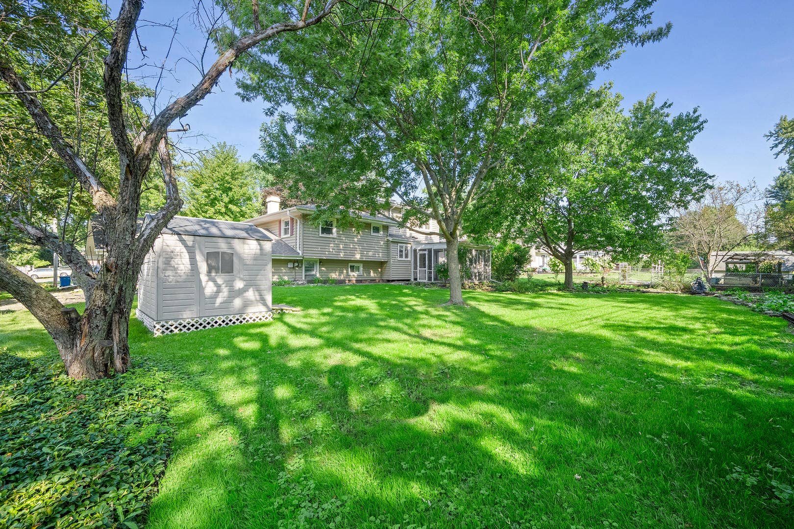 6151 Leonard Avenue, Downers Grove, IL 60516