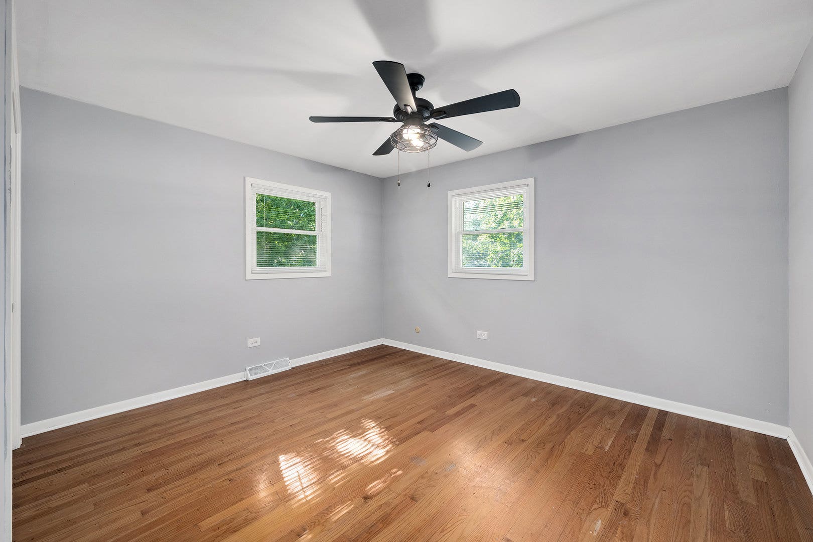 6151 Leonard Avenue, Downers Grove, IL 60516