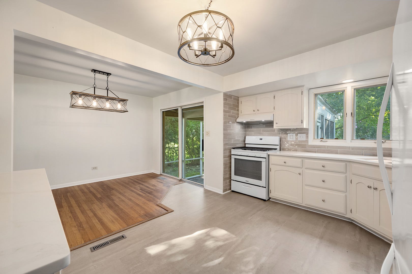 6151 Leonard Avenue, Downers Grove, IL 60516
