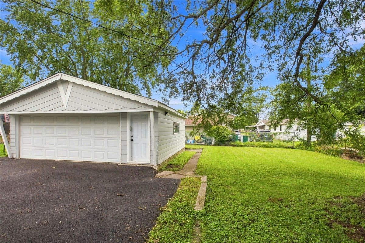 1108 Kim Place, Lemont, IL 60439 1108 Kim Place, Lemont, IL 60439