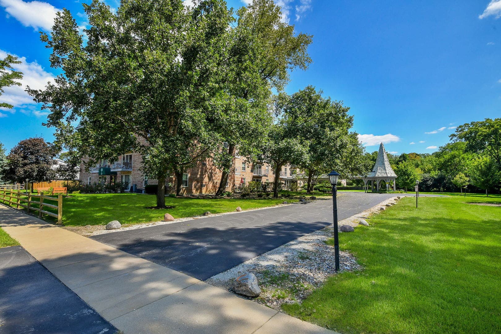 5125 Blodgett Avenue, #218T, Downers Grove, IL 60515 5125 Blodgett Avenue, #218T, Downers Grove, IL 60515