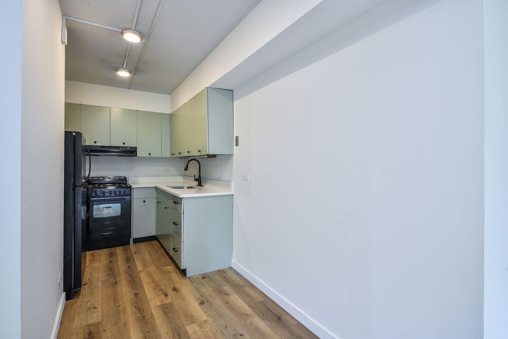 5125 Blodgett Avenue, #218T, Downers Grove, IL 60515 5125 Blodgett Avenue, #218T, Downers Grove, IL 60515