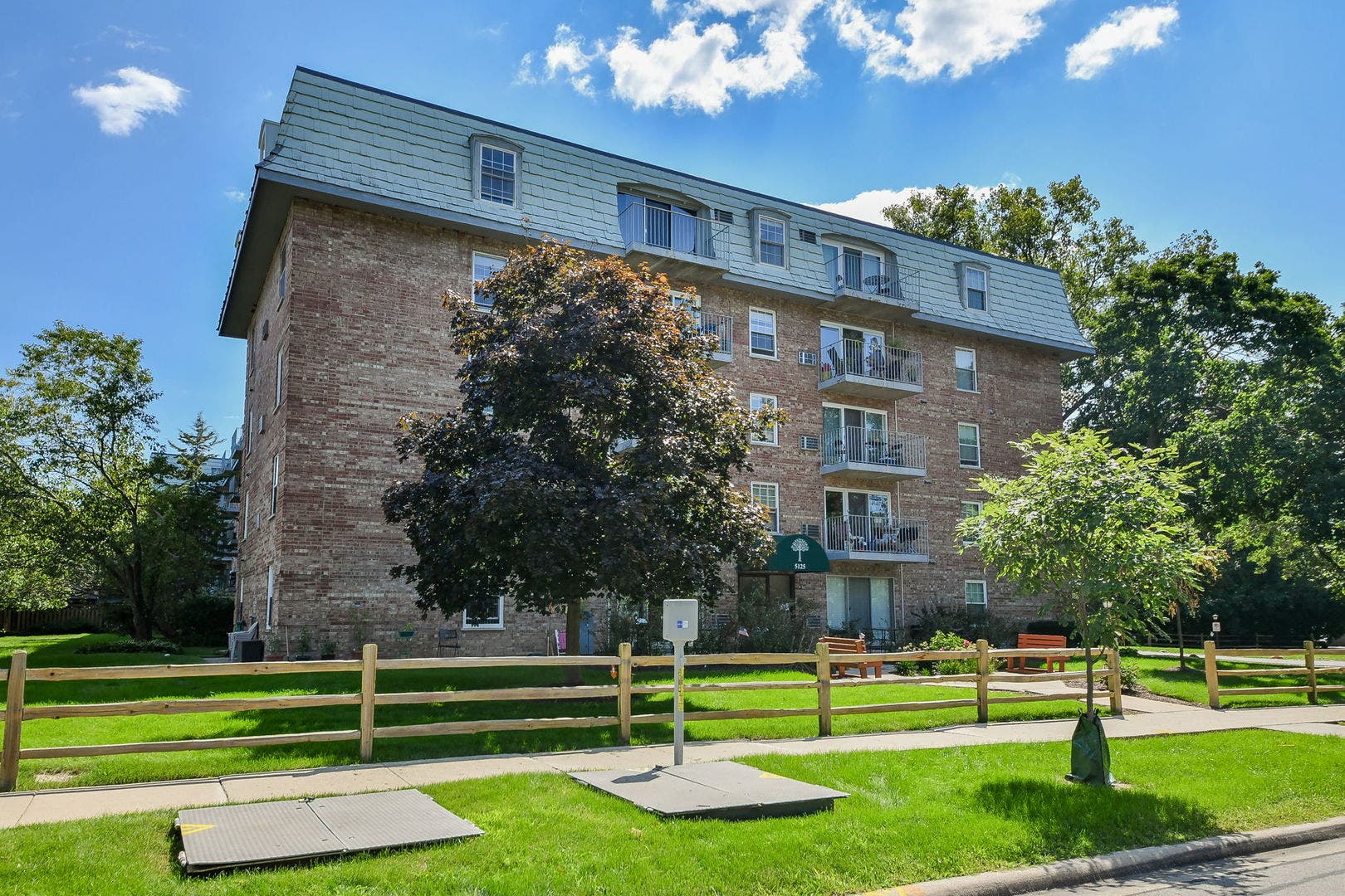 5125 Blodgett Avenue, #218T, Downers Grove, IL 60515 5125 Blodgett Avenue, #218T, Downers Grove, IL 60515
