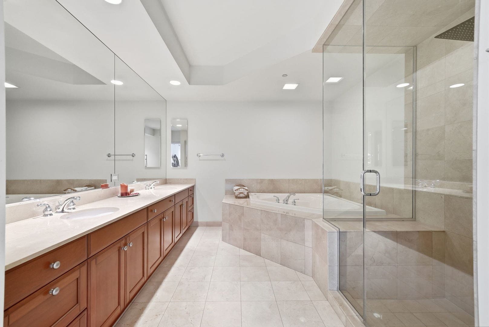 415 E North Water Street, #2805, Chicago, IL 60611 415 E North Water Street, #2805, Chicago, IL 60611