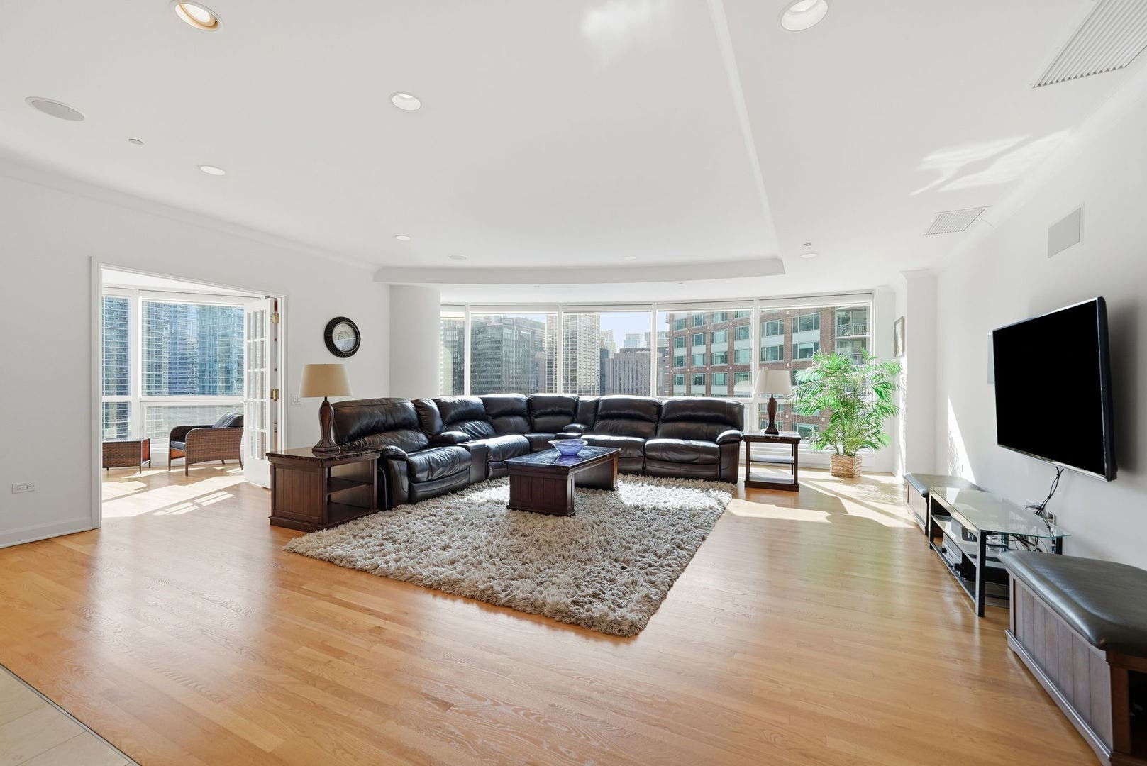 415 E North Water Street, #2805, Chicago, IL 60611 415 E North Water Street, #2805, Chicago, IL 60611