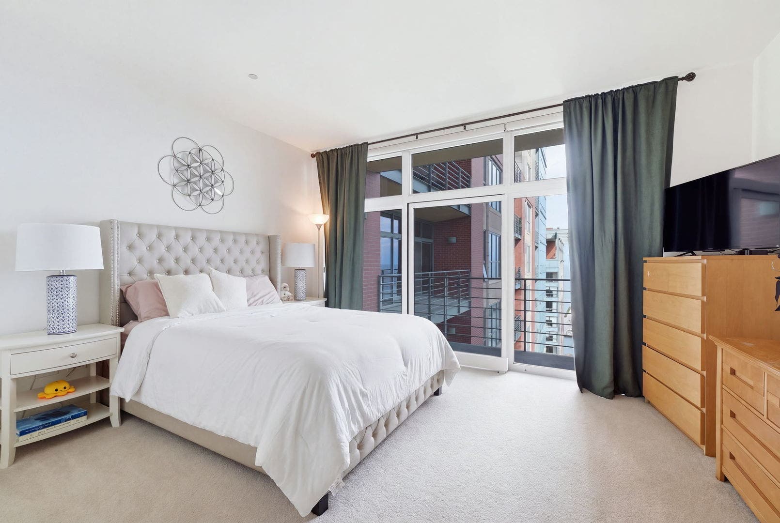 415 E North Water Street, #2805, Chicago, IL 60611 415 E North Water Street, #2805, Chicago, IL 60611