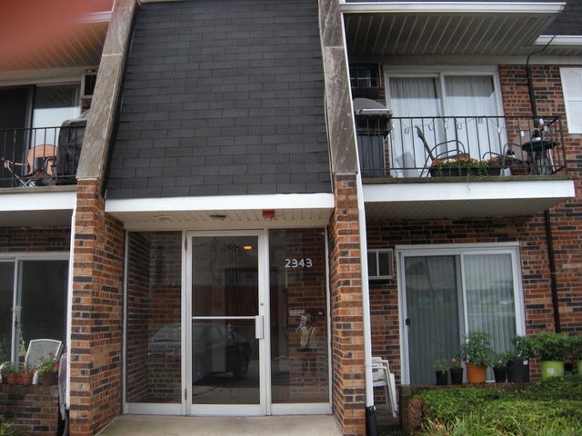 2343 Ogden Avenue, #11, Downers Grove, IL 60515
