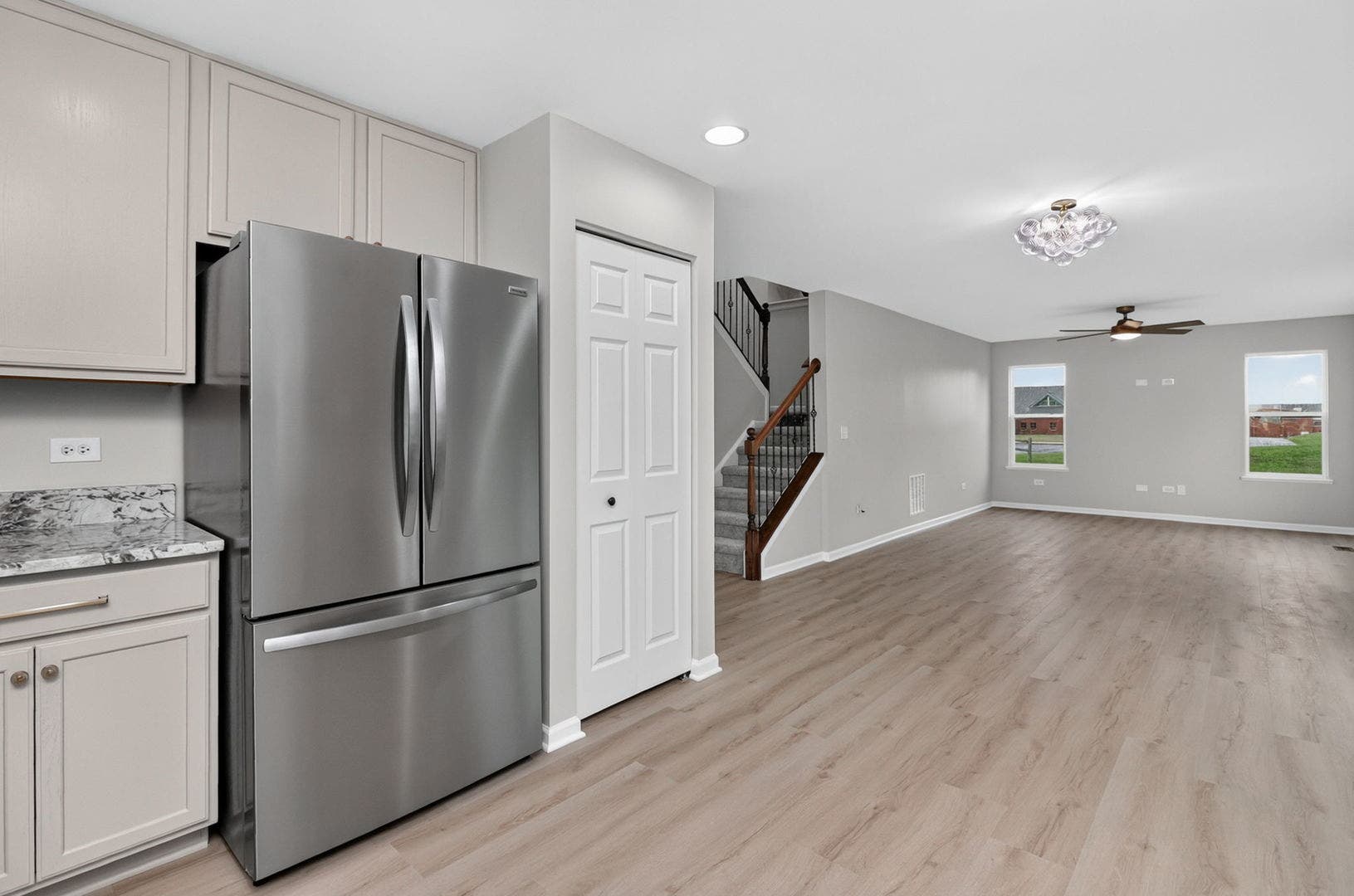 1816 Oxford Way, Joliet, IL 60431