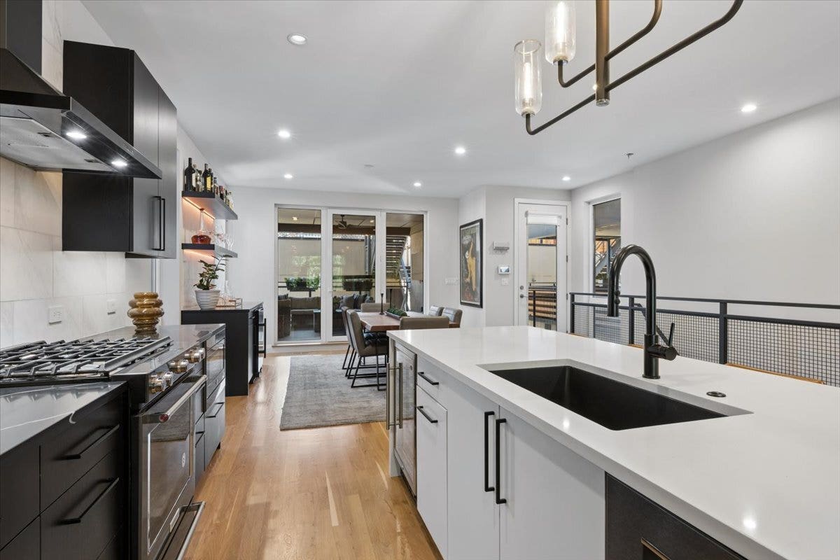 2719 W Haddon Avenue, #1, Chicago, IL 60622 2719 W Haddon Avenue, #1, Chicago, IL 60622