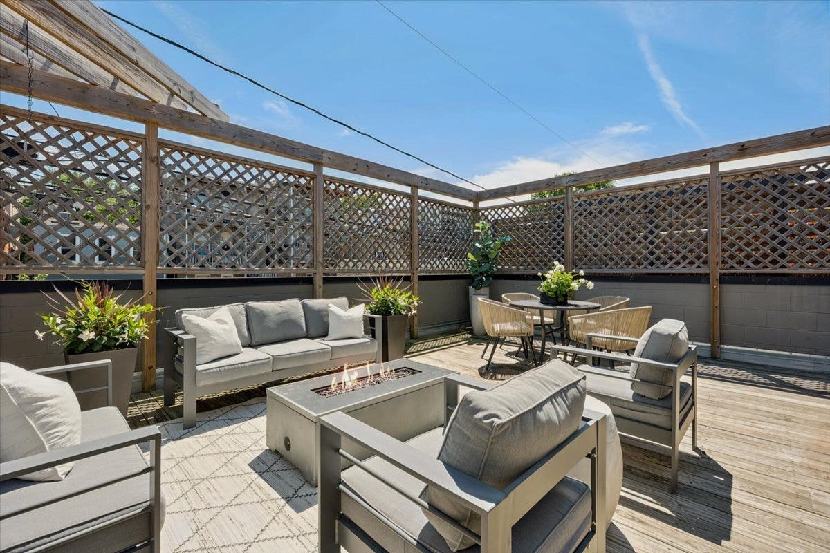 2719 W Haddon Avenue, #1, Chicago, IL 60622 2719 W Haddon Avenue, #1, Chicago, IL 60622