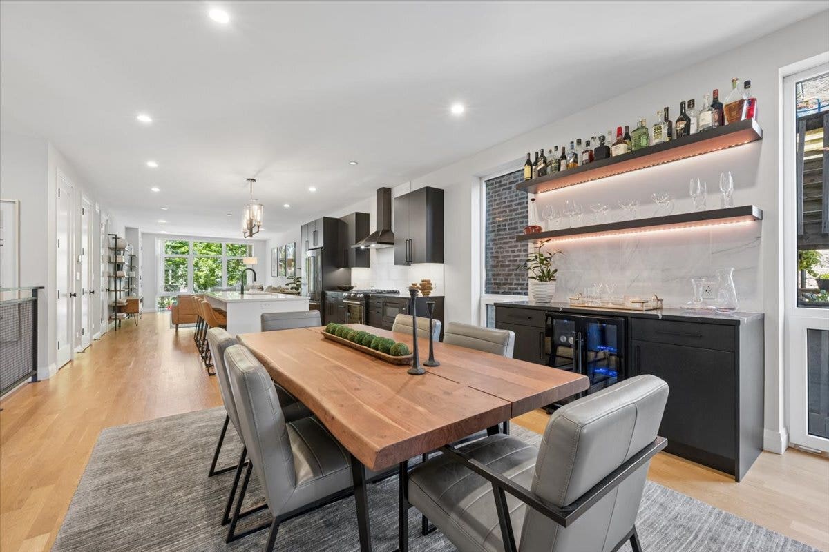 2719 W Haddon Avenue, #1, Chicago, IL 60622 2719 W Haddon Avenue, #1, Chicago, IL 60622