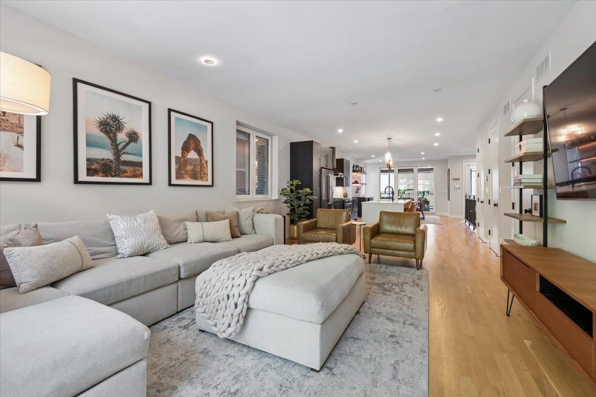 2719 W Haddon Avenue, #1, Chicago, IL 60622 2719 W Haddon Avenue, #1, Chicago, IL 60622