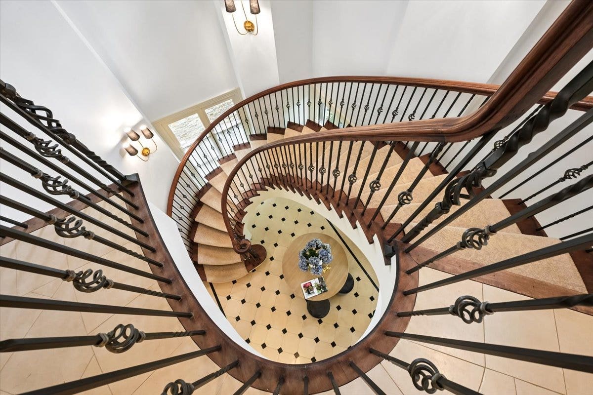 An Incredible Show Stopping Floating Staircase lea
