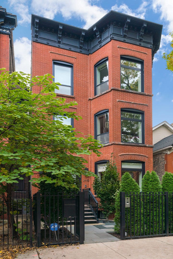 Property photo for 2119 N Kenmore Avenue, Chicago, IL