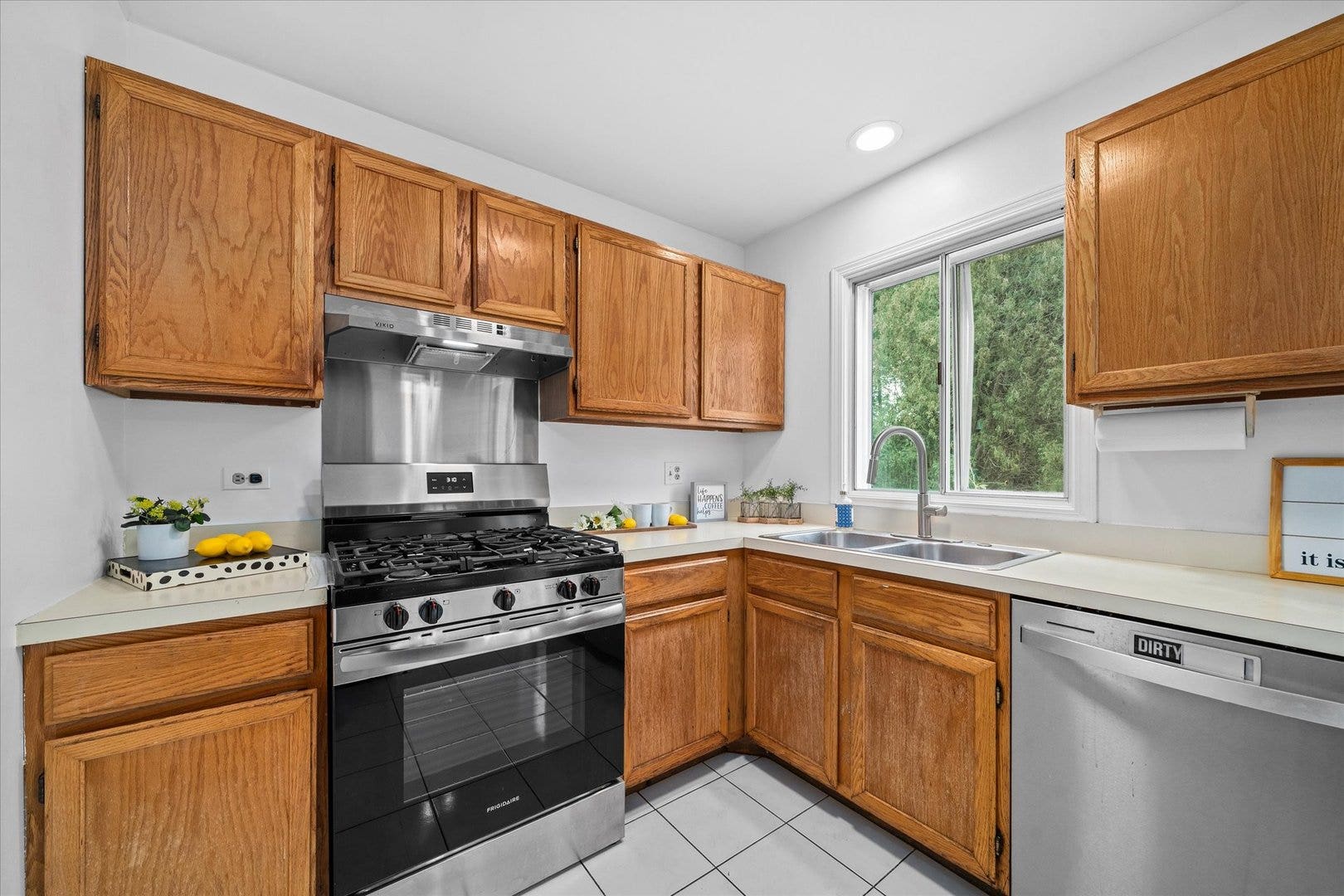 2398 Blue Spruce Lane, Aurora, IL 60502