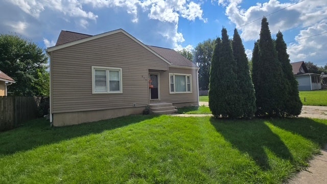 673 Orange Street, Elgin, IL 60123 673 Orange Street, Elgin, IL 60123