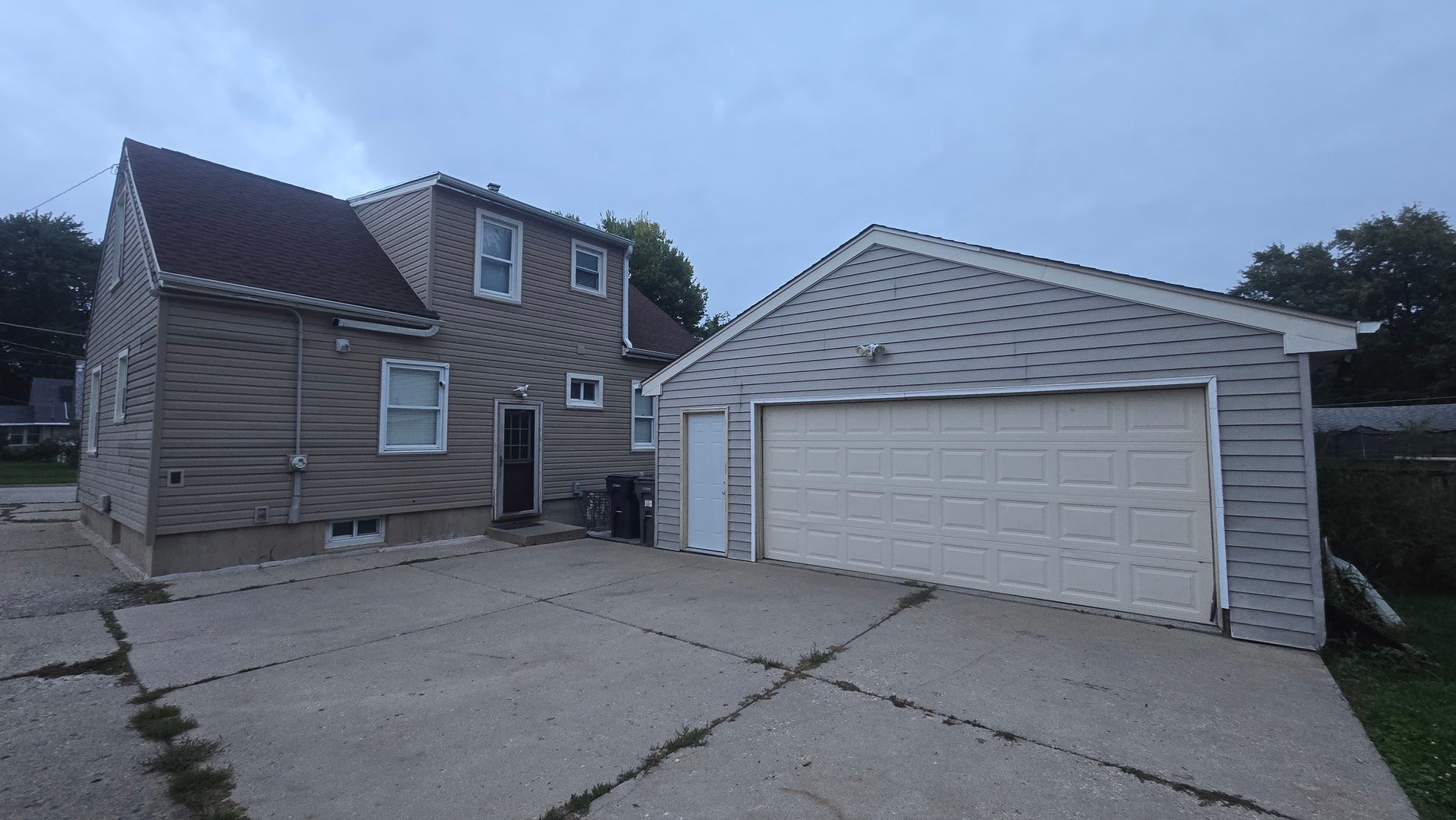 673 Orange Street, Elgin, IL 60123 673 Orange Street, Elgin, IL 60123