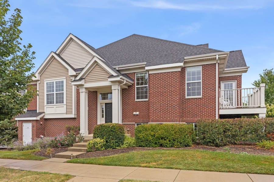 Property photo for 16757 Brighton Drive, Lemont, IL
