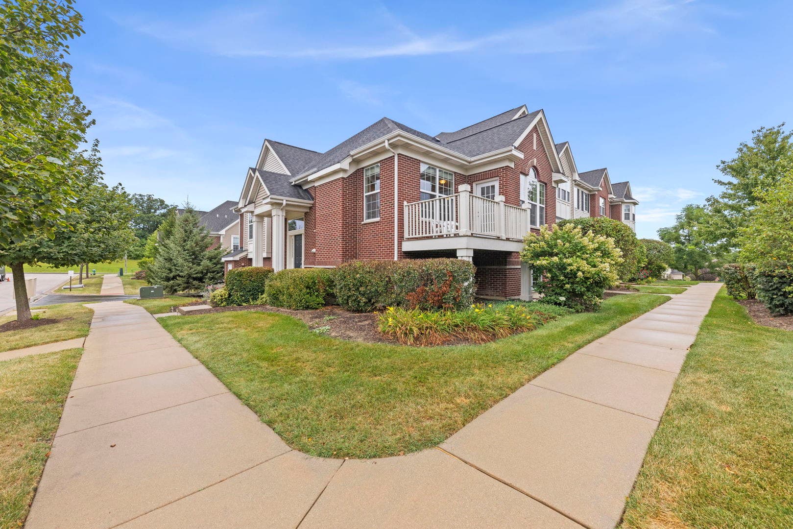 16757 Brighton Drive, Lemont, IL 60439