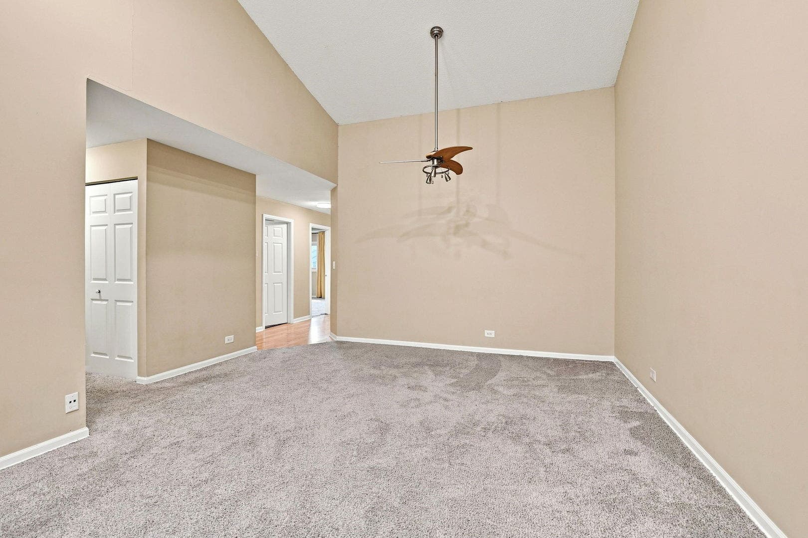 1056 N Pine Tree Circle, #0, Buffalo Grove, IL 60089 1056 N Pine Tree Circle, #0, Buffalo Grove, IL 60089