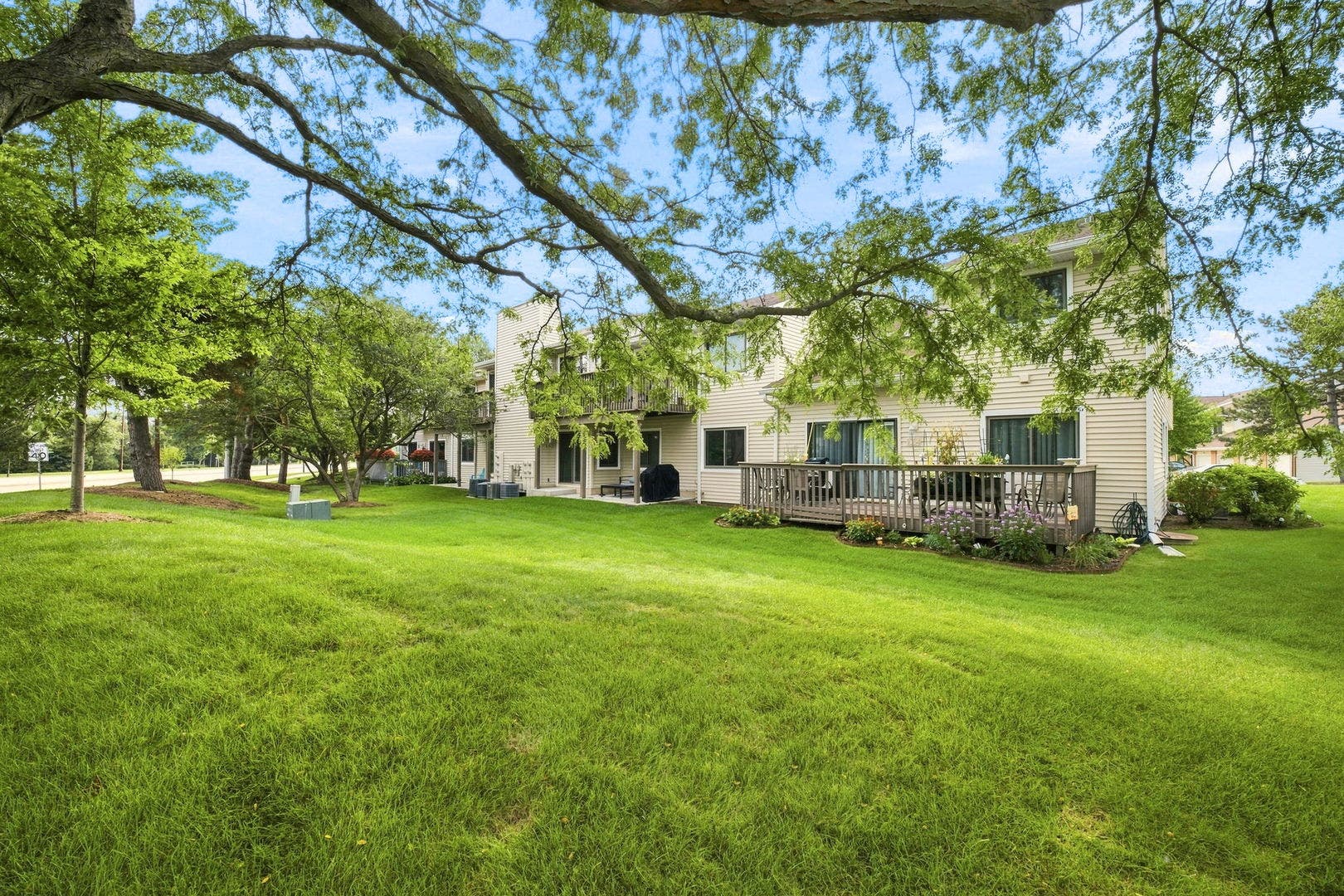 1056 N Pine Tree Circle, #0, Buffalo Grove, IL 60089 1056 N Pine Tree Circle, #0, Buffalo Grove, IL 60089