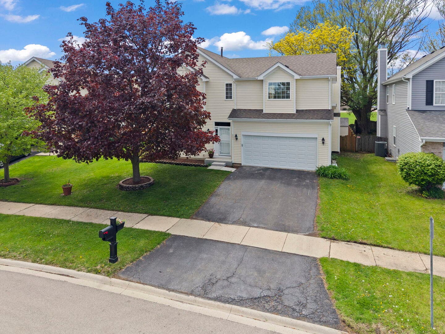 900 Chelsea Court, Aurora, IL 60504 900 Chelsea Court, Aurora, IL 60504