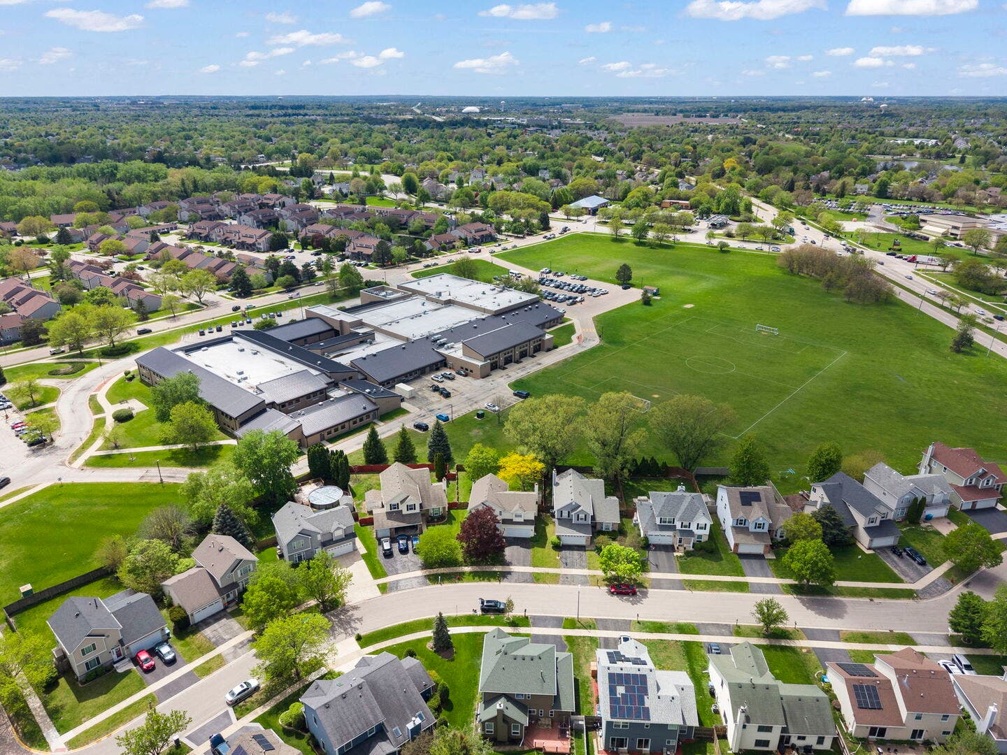 900 Chelsea Court, Aurora, IL 60504 900 Chelsea Court, Aurora, IL 60504