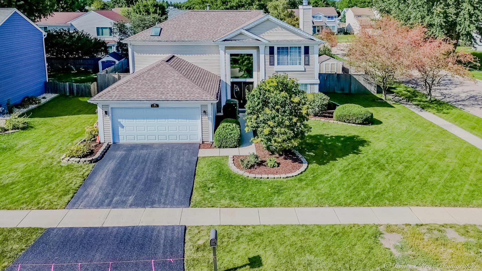 1301 Big Oak Trail, Aurora, IL 60506 1301 Big Oak Trail, Aurora, IL 60506