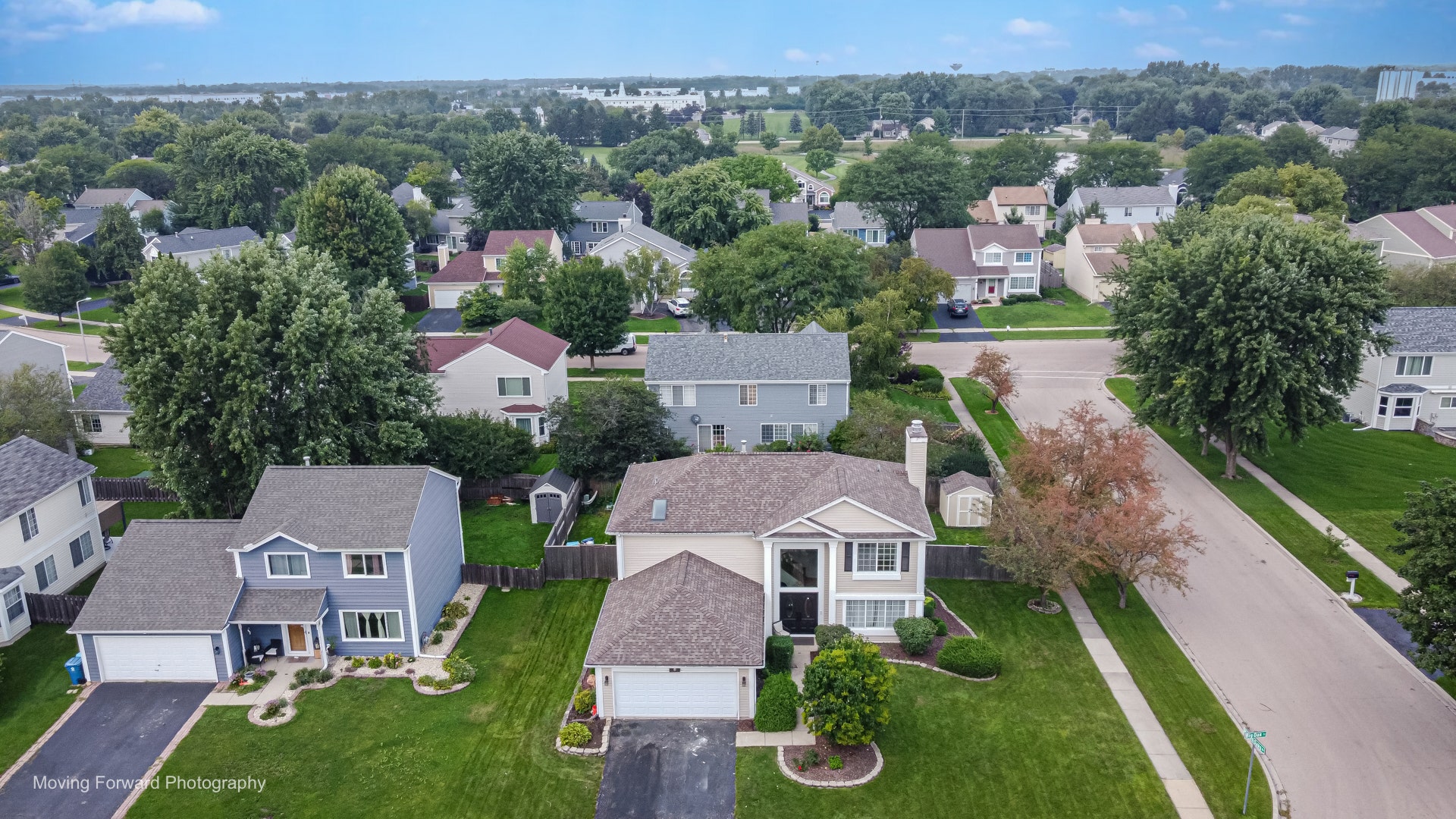 1301 Big Oak Trail, Aurora, IL 60506 1301 Big Oak Trail, Aurora, IL 60506
