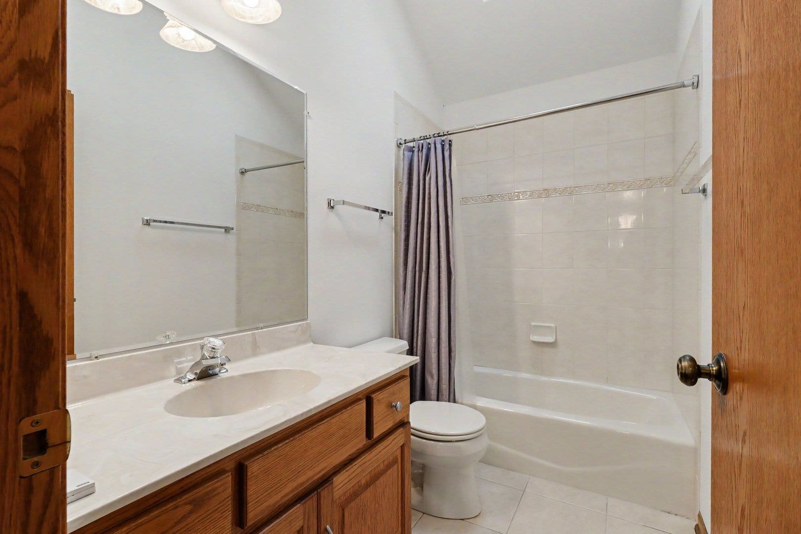 7728 171st Place, Tinley Park, IL 60477 7728 171st Place, Tinley Park, IL 60477