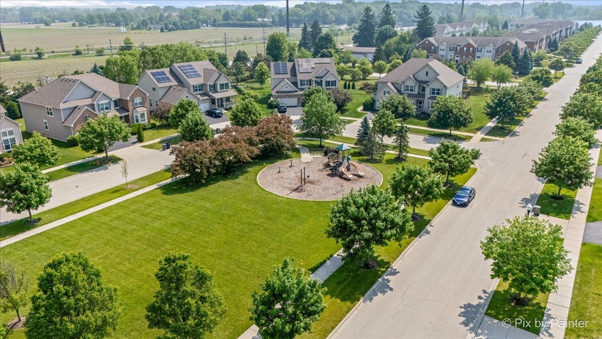 1005 Alberta Road, Elgin, IL 60124 1005 Alberta Road, Elgin, IL 60124