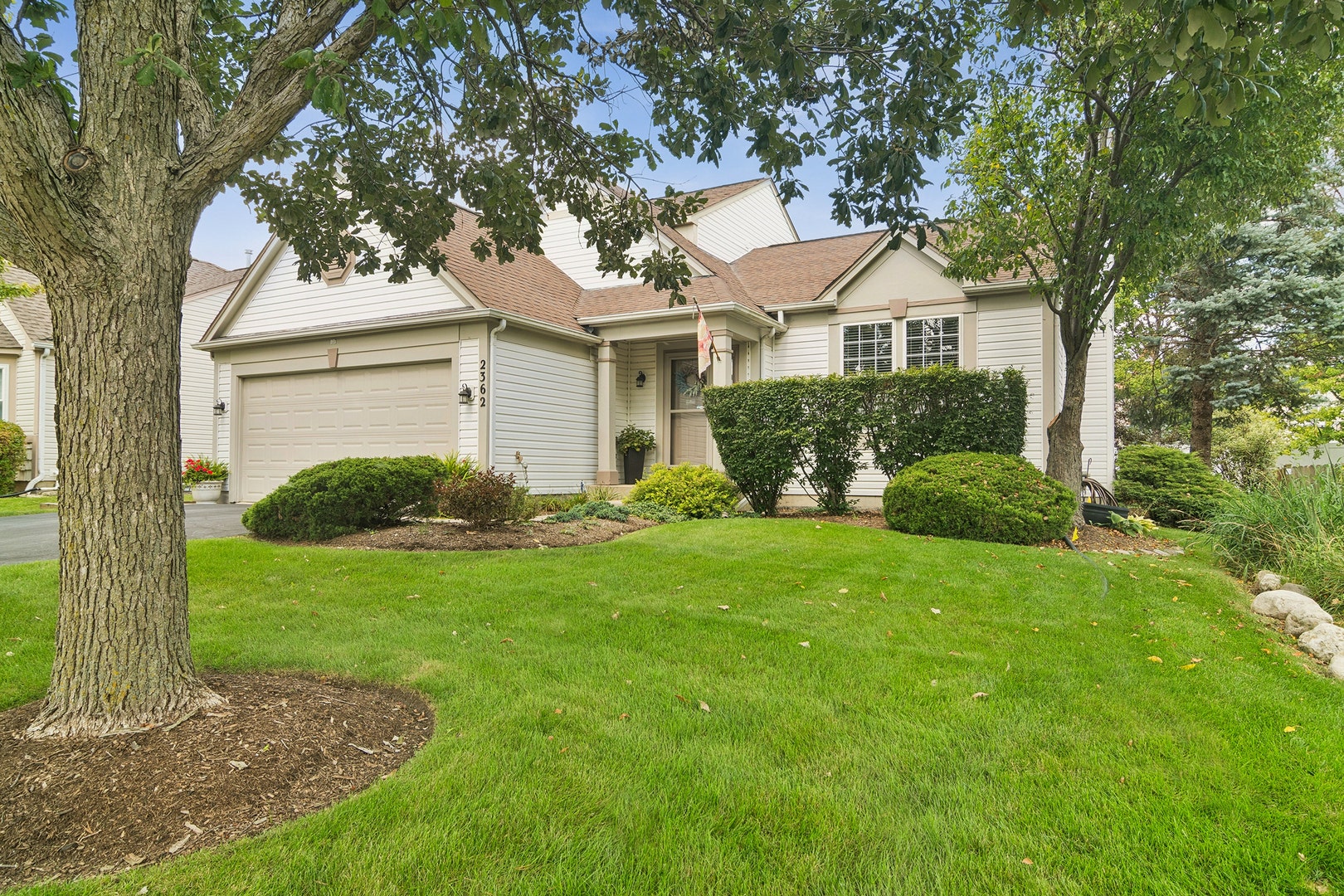 2362 Nantucket Lane, Elgin, IL 60123 2362 Nantucket Lane, Elgin, IL 60123