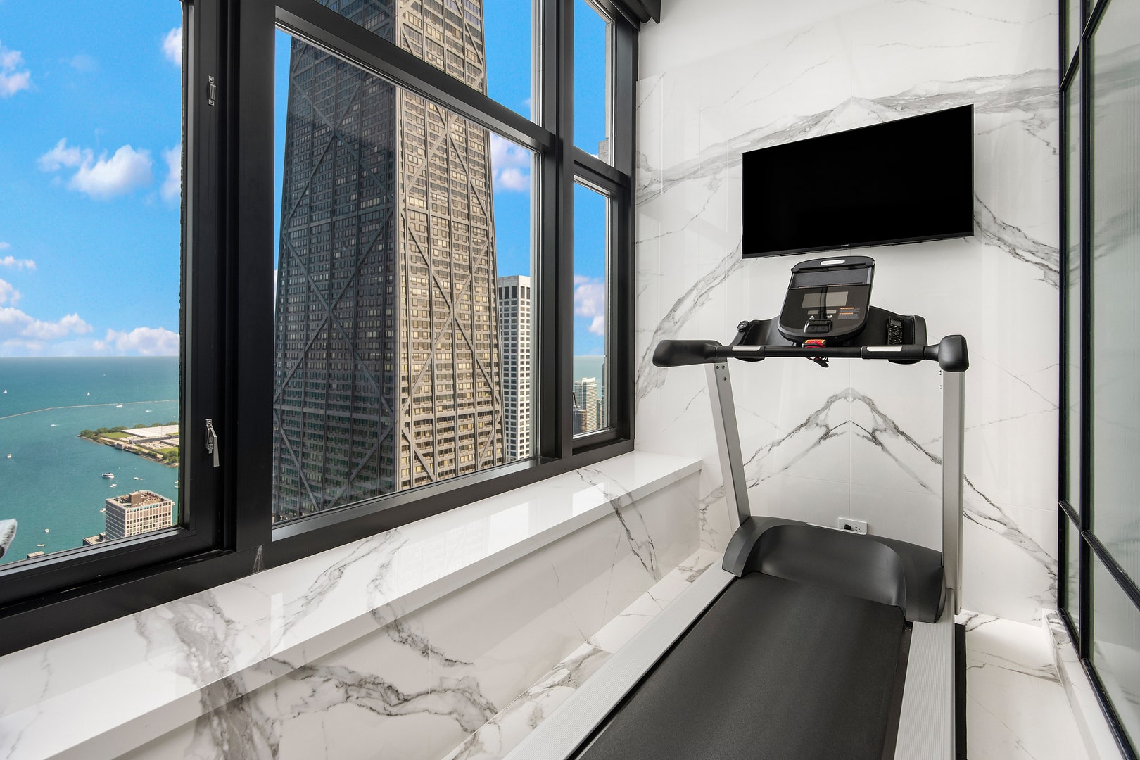 132 E Delaware Place, #6206, Chicago, IL 60611 132 E Delaware Place, #6206, Chicago, IL 60611