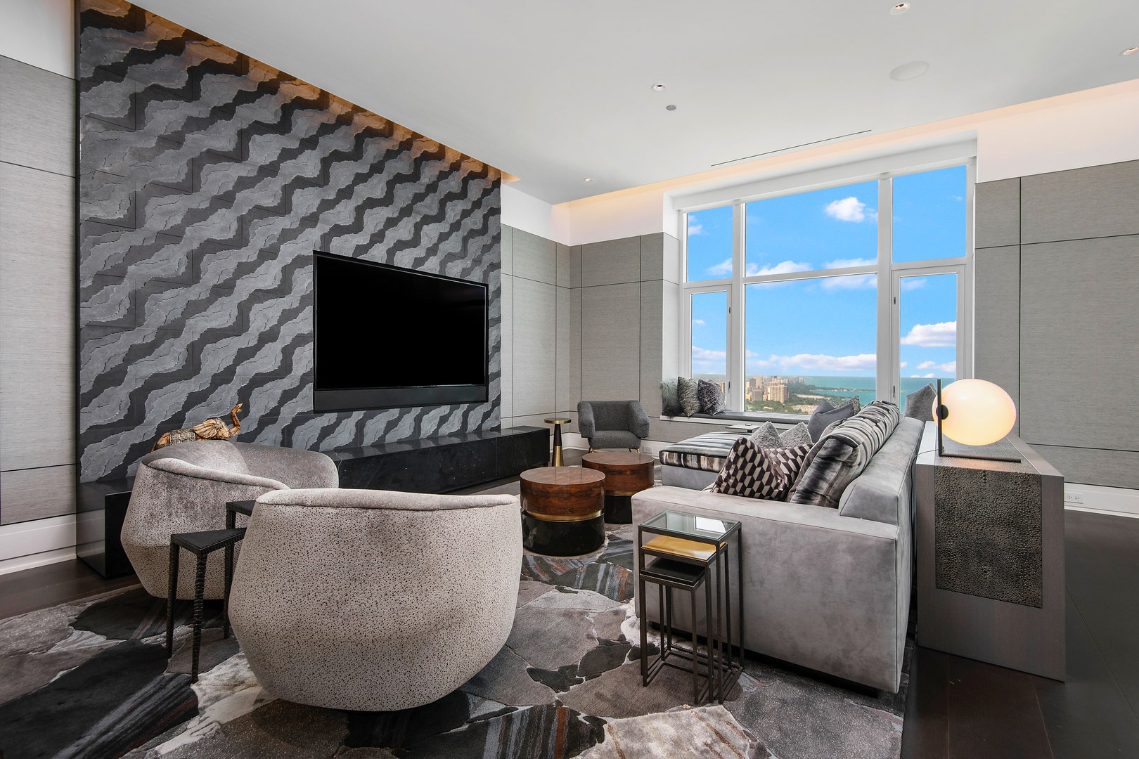 132 E Delaware Place, #6206, Chicago, IL 60611 132 E Delaware Place, #6206, Chicago, IL 60611