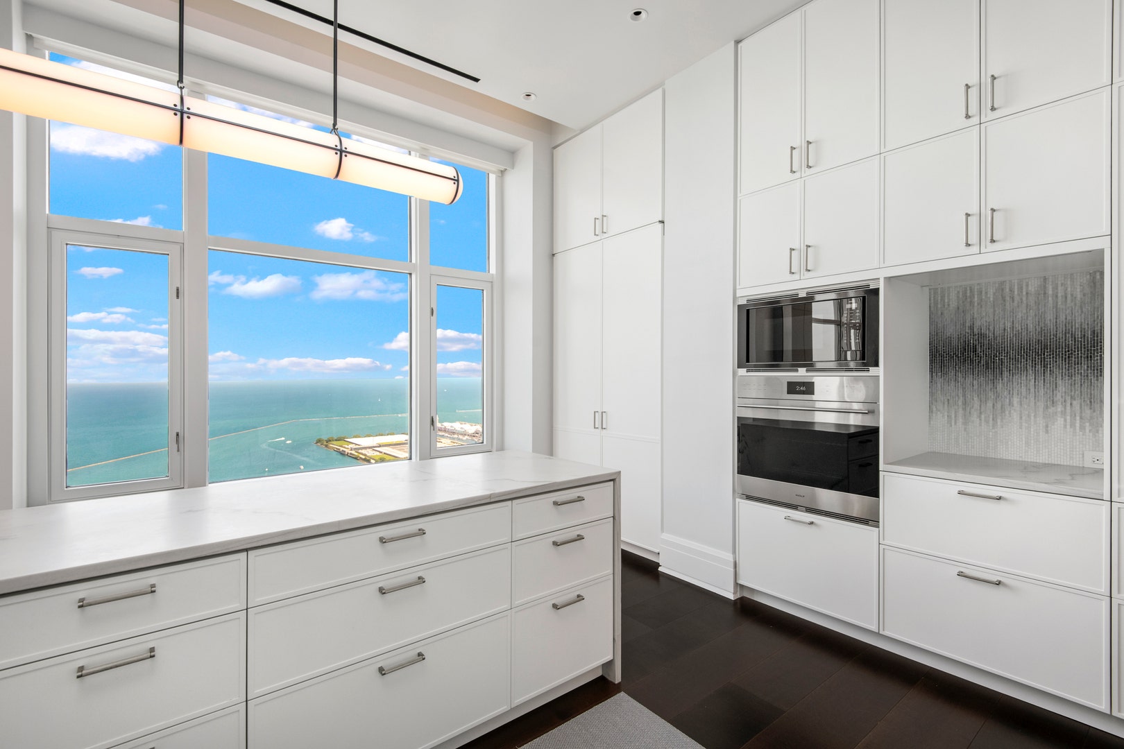 132 E Delaware Place, #6206, Chicago, IL 60611 132 E Delaware Place, #6206, Chicago, IL 60611