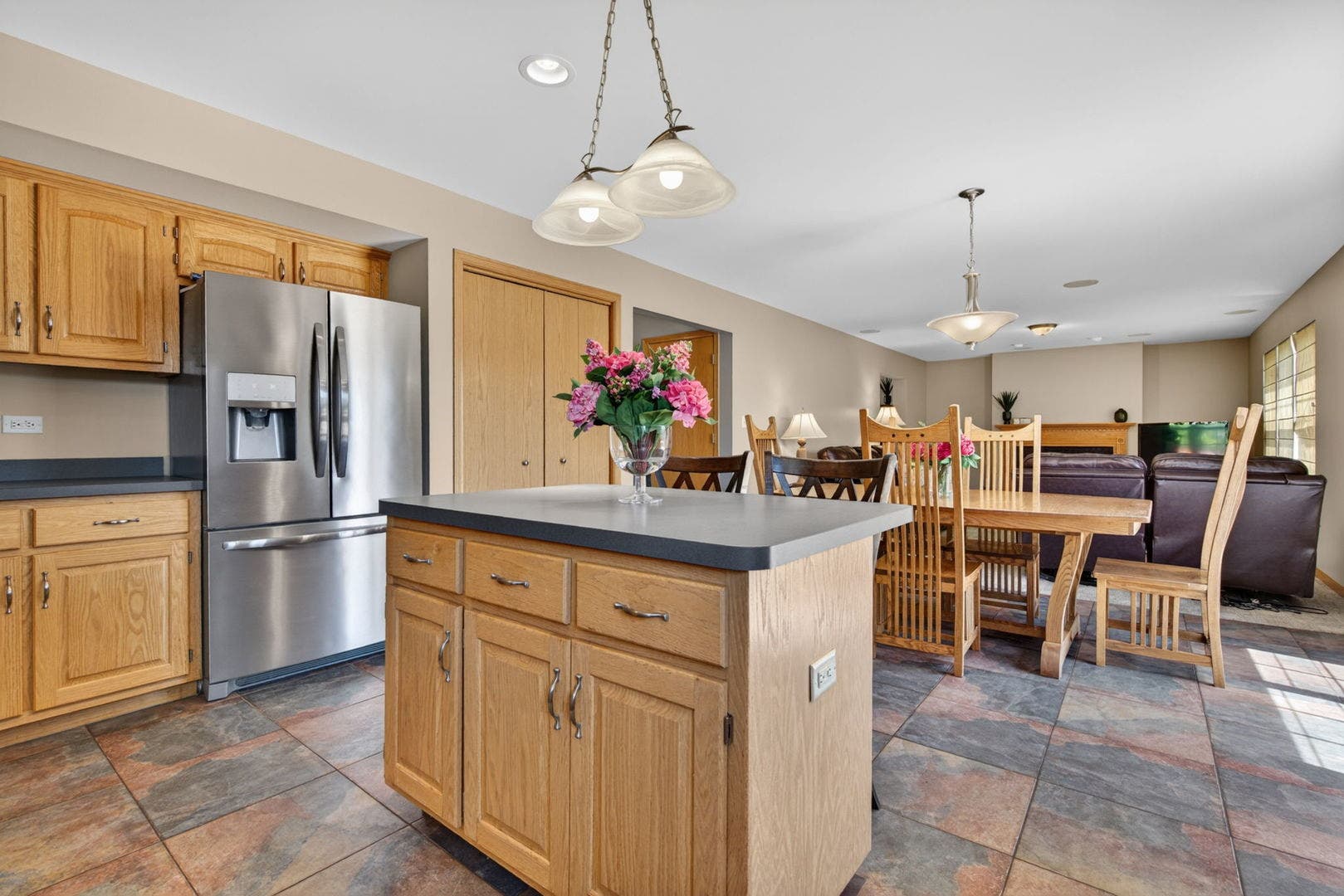 15711 Menominee Court, Manhattan, IL 60442 15711 Menominee Court, Manhattan, IL 60442
