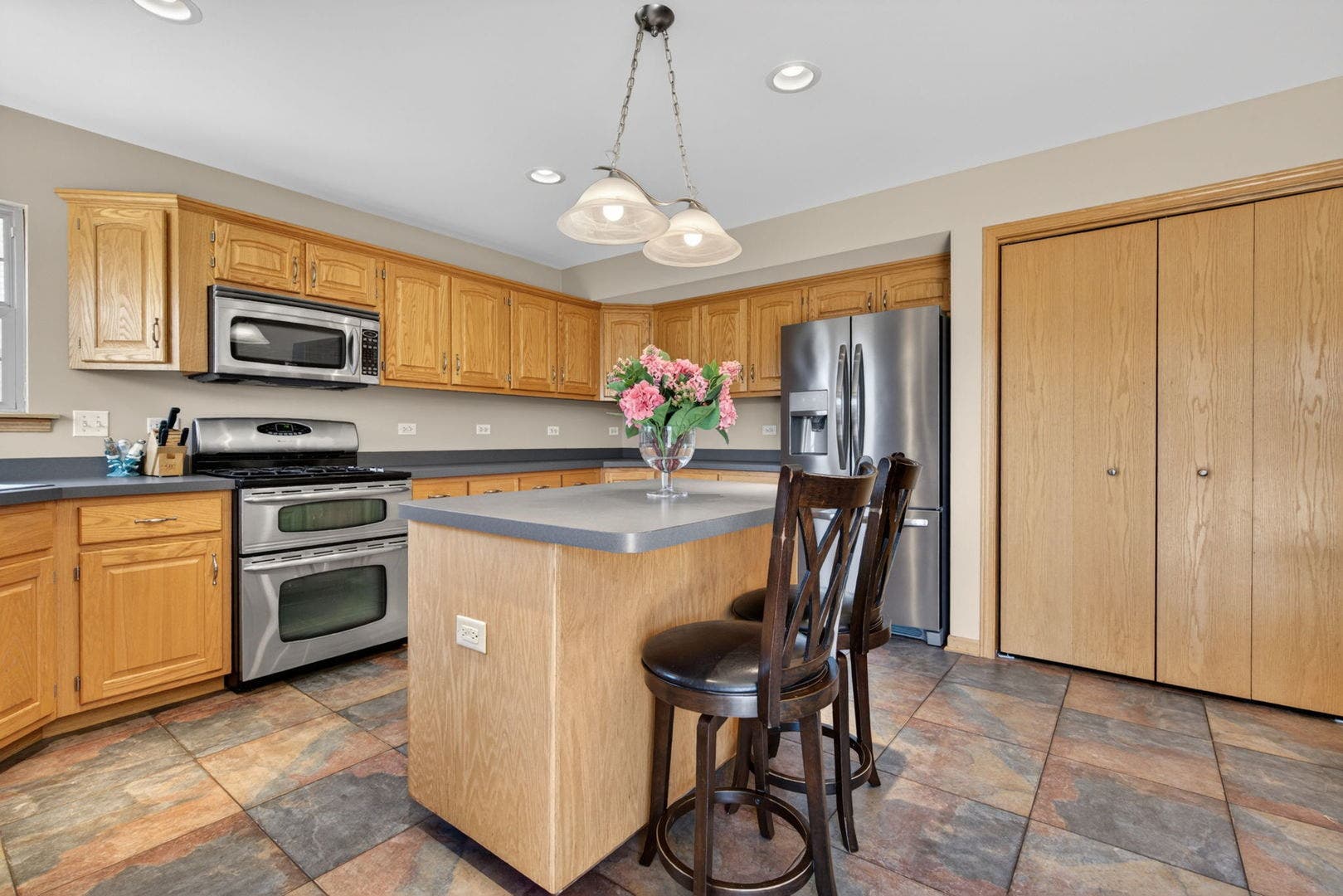 15711 Menominee Court, Manhattan, IL 60442 15711 Menominee Court, Manhattan, IL 60442