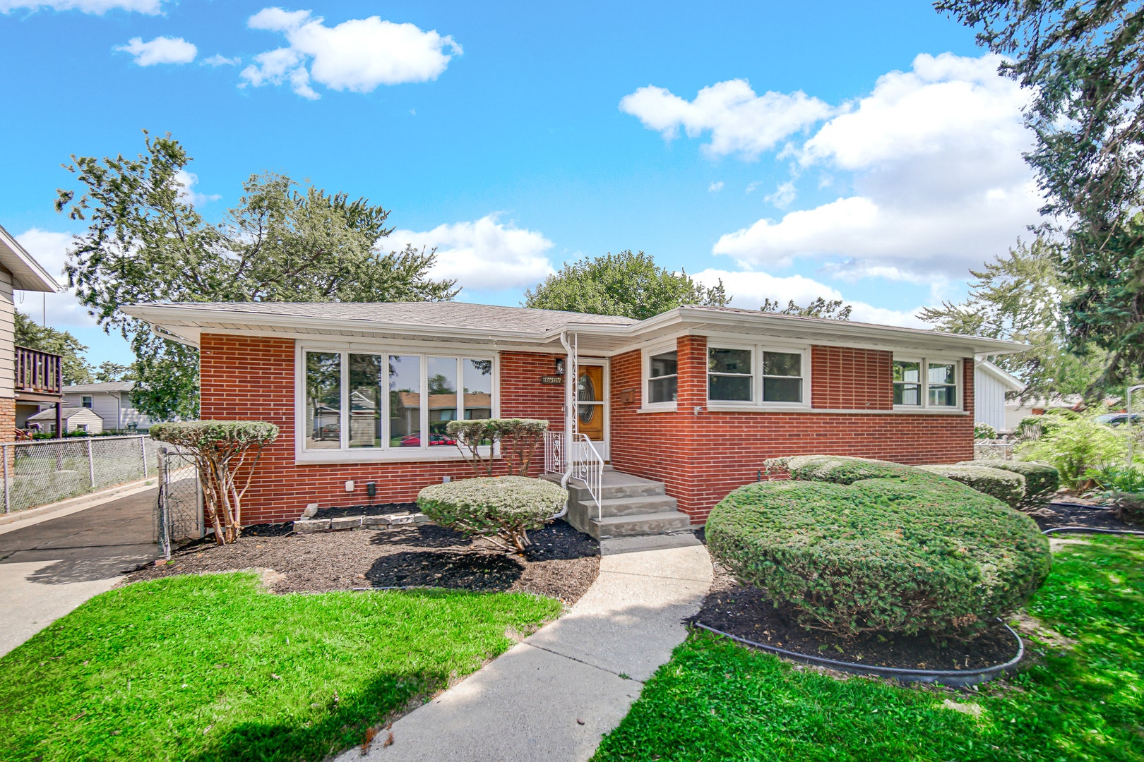 17517 Shirley Drive, Lansing, IL 60438 17517 Shirley Drive, Lansing, IL 60438